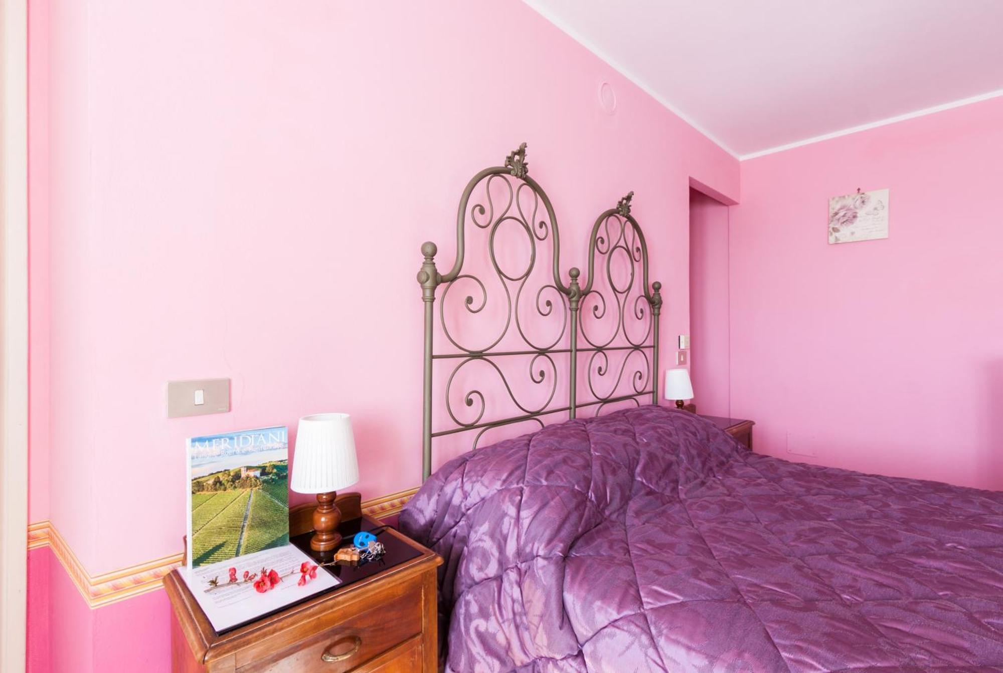 Bed And Breakfast Val D'Oche Castel Boglione Exteriör bild