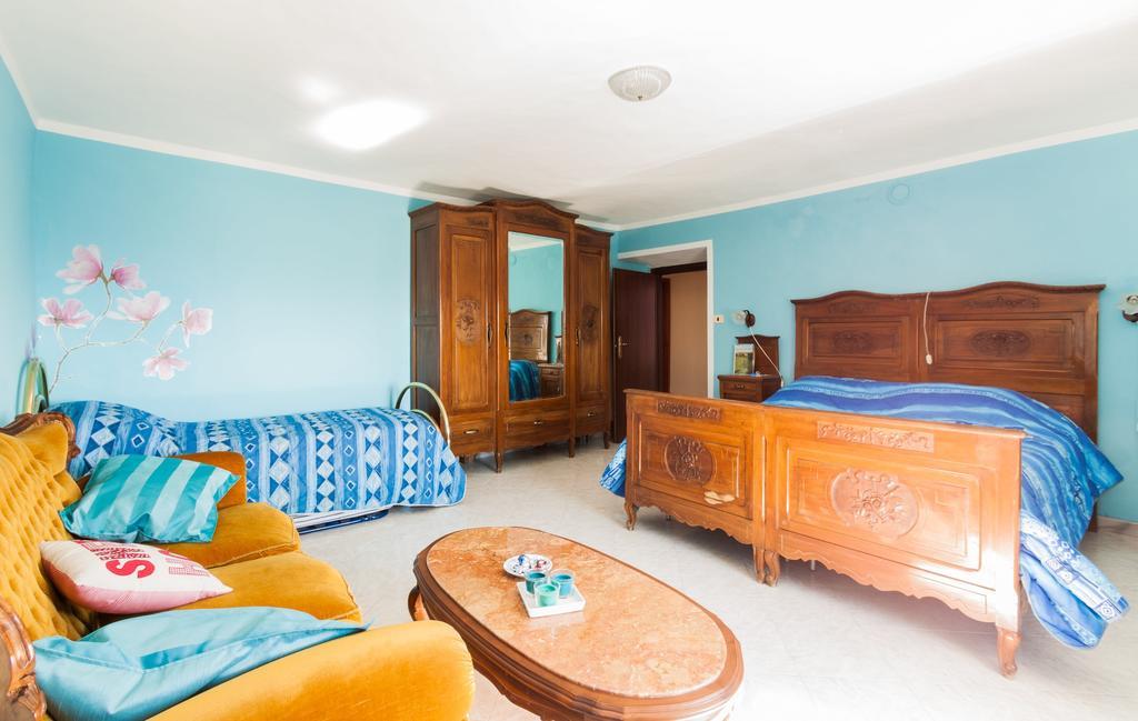 Bed And Breakfast Val D'Oche Castel Boglione Rum bild