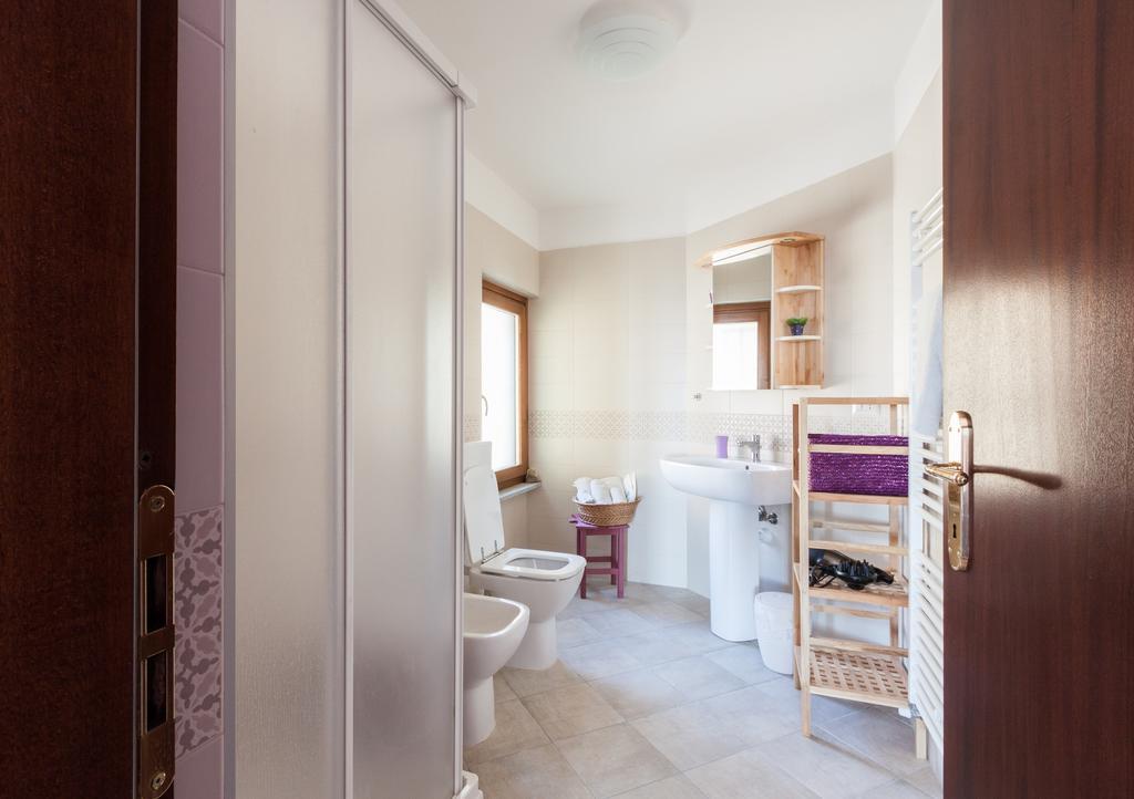 Bed And Breakfast Val D'Oche Castel Boglione Rum bild