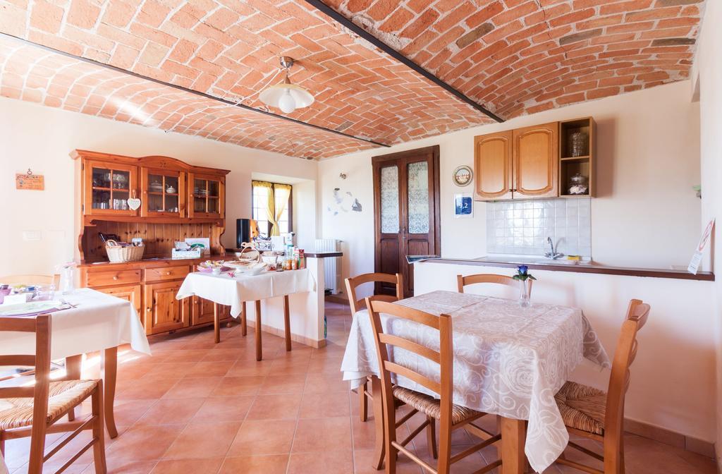 Bed And Breakfast Val D'Oche Castel Boglione Exteriör bild